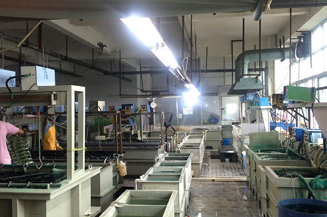 為何要關(guān)停小五金加工廠？