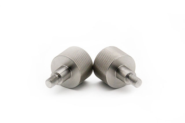 怎么處理cnc加工中心的不正常轉(zhuǎn)速？cnc加工刀具半徑補償要注意什么？